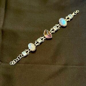 Silver Bracelet with Amethyst and Aquamarine stones.